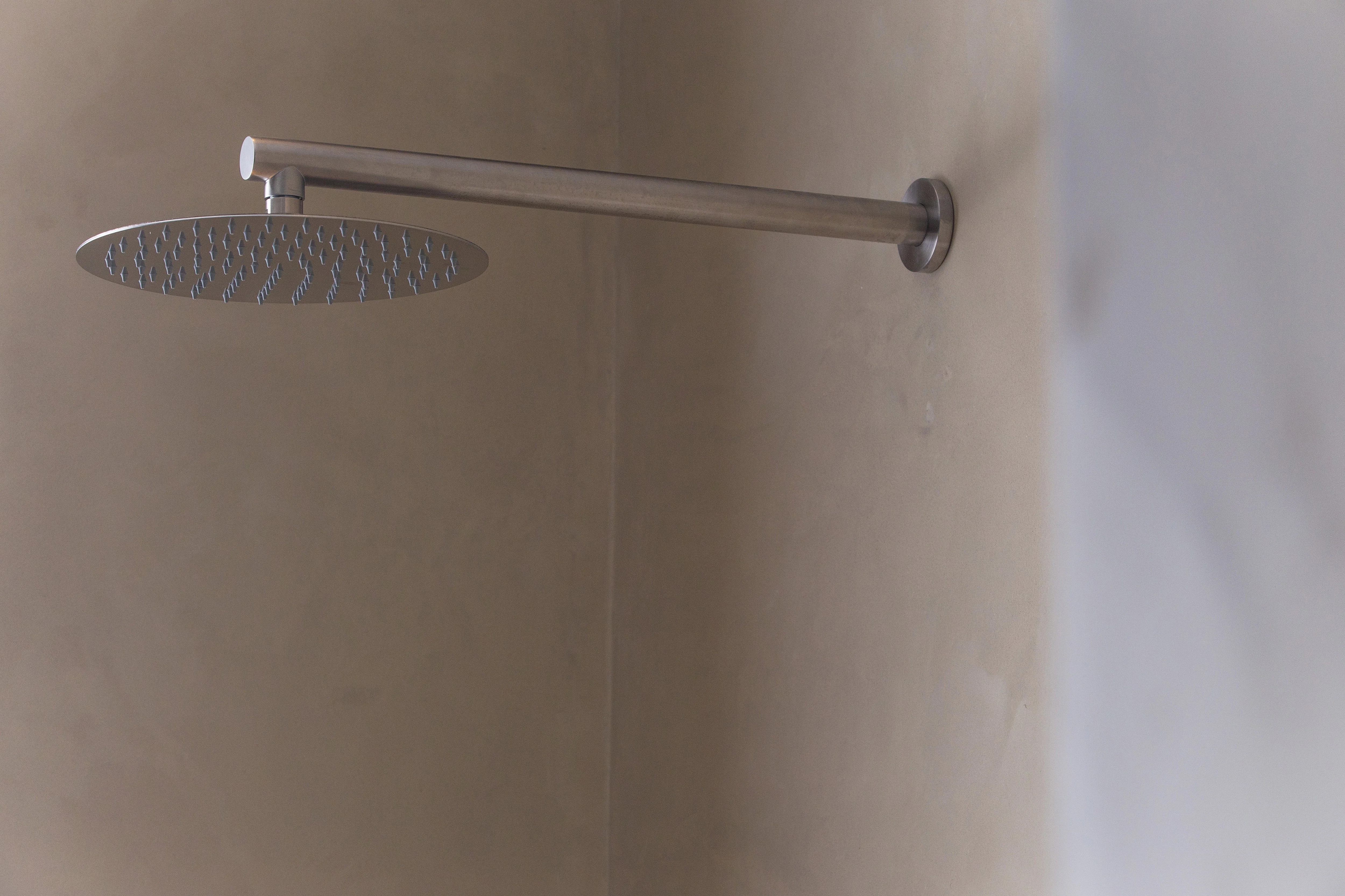MONO 25 - Rain shower head with wall fixing